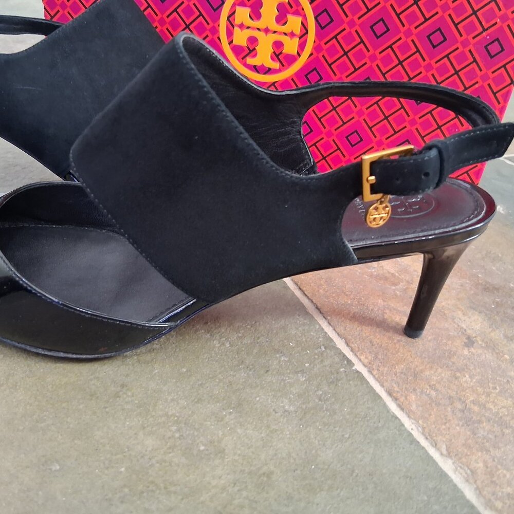 Tory Burch Black Patent Leather  Pump Heels - Picture 3 of 9